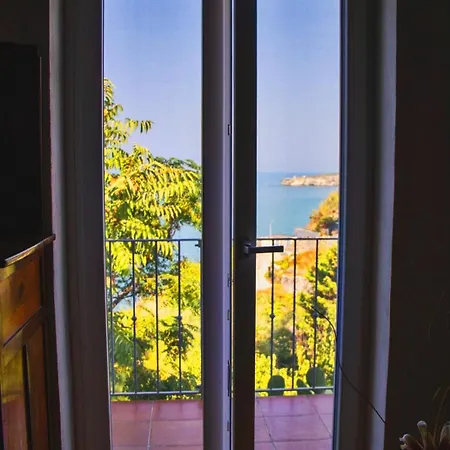 Alba Del Borgo Bed & Breakfast 3*