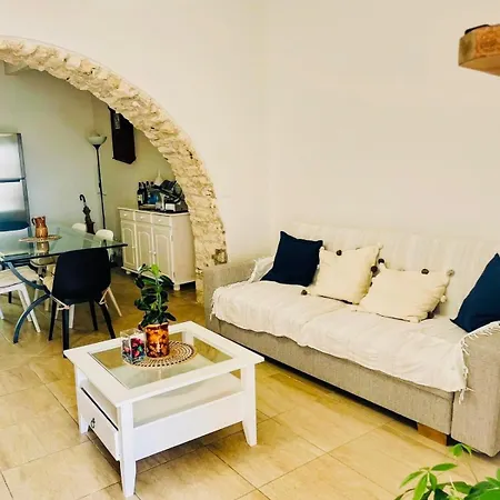 Alba Del Borgo فندق مبيت وإفطار بيسْكيتْشّي